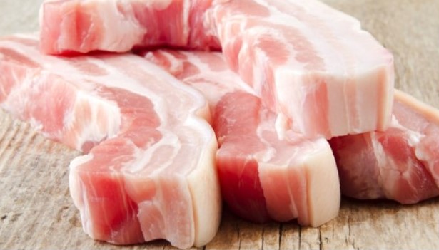 Thịt ba chỉ lợn móng cái